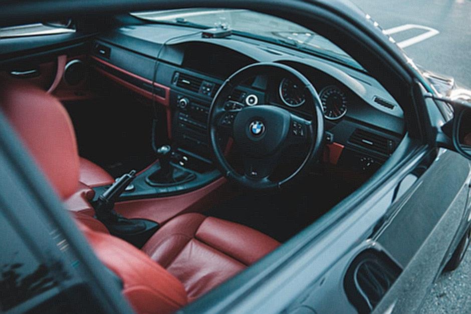 Zastitite Vas Automobil Sa Automobilskom Rasvetom